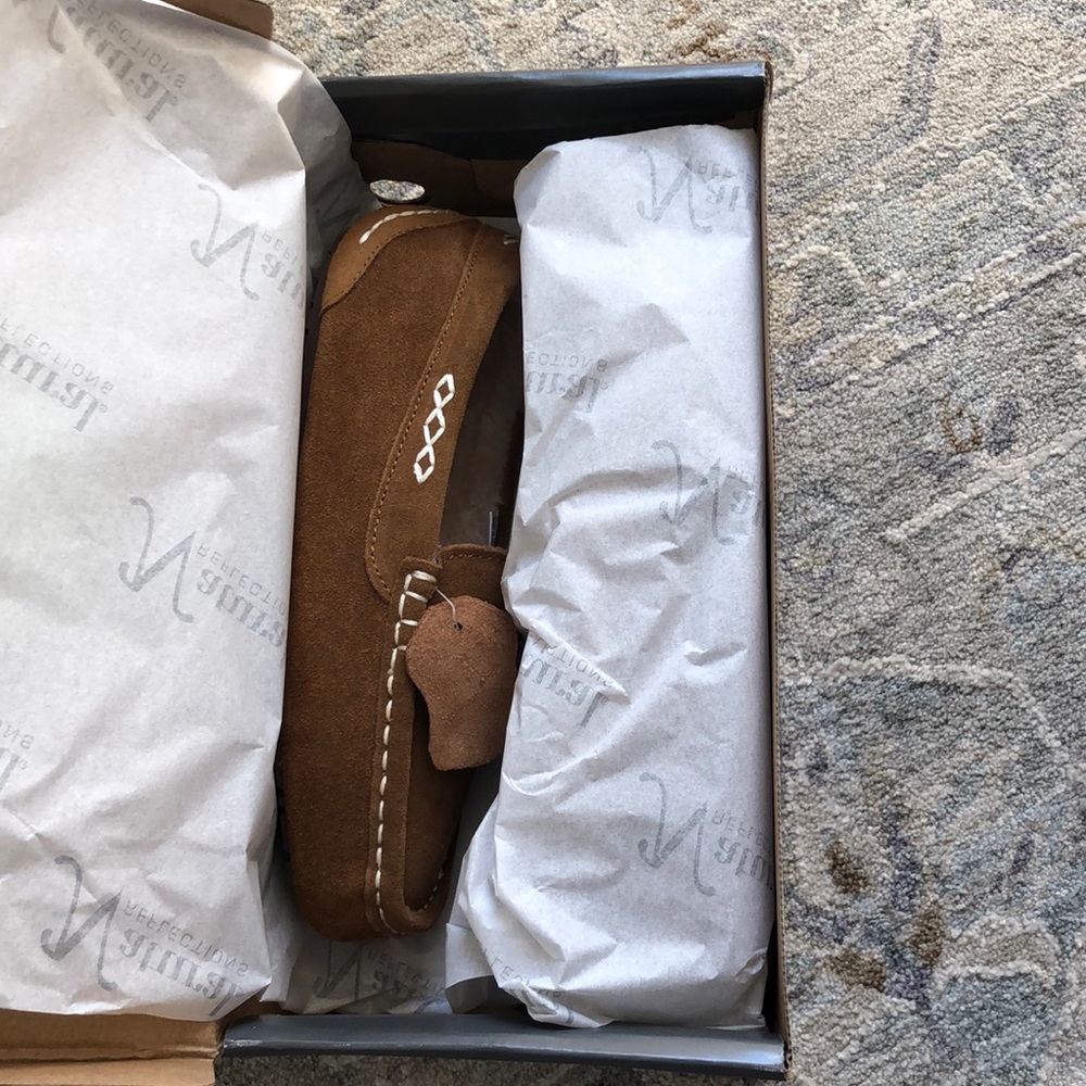 Suede slippers